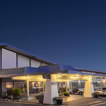 Howard Johnson By Wyndham Nanaimo Harbourside Eksteriør billede