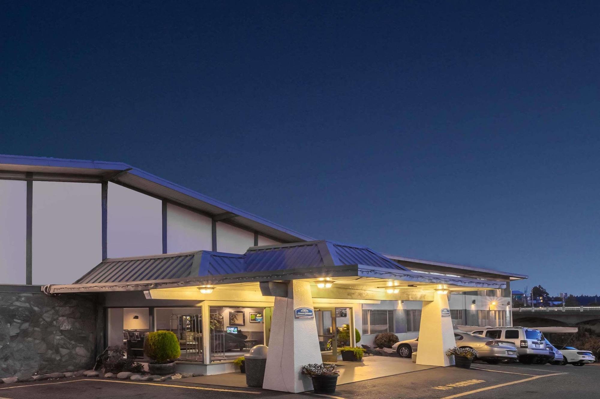 Howard Johnson By Wyndham Nanaimo Harbourside Eksteriør billede